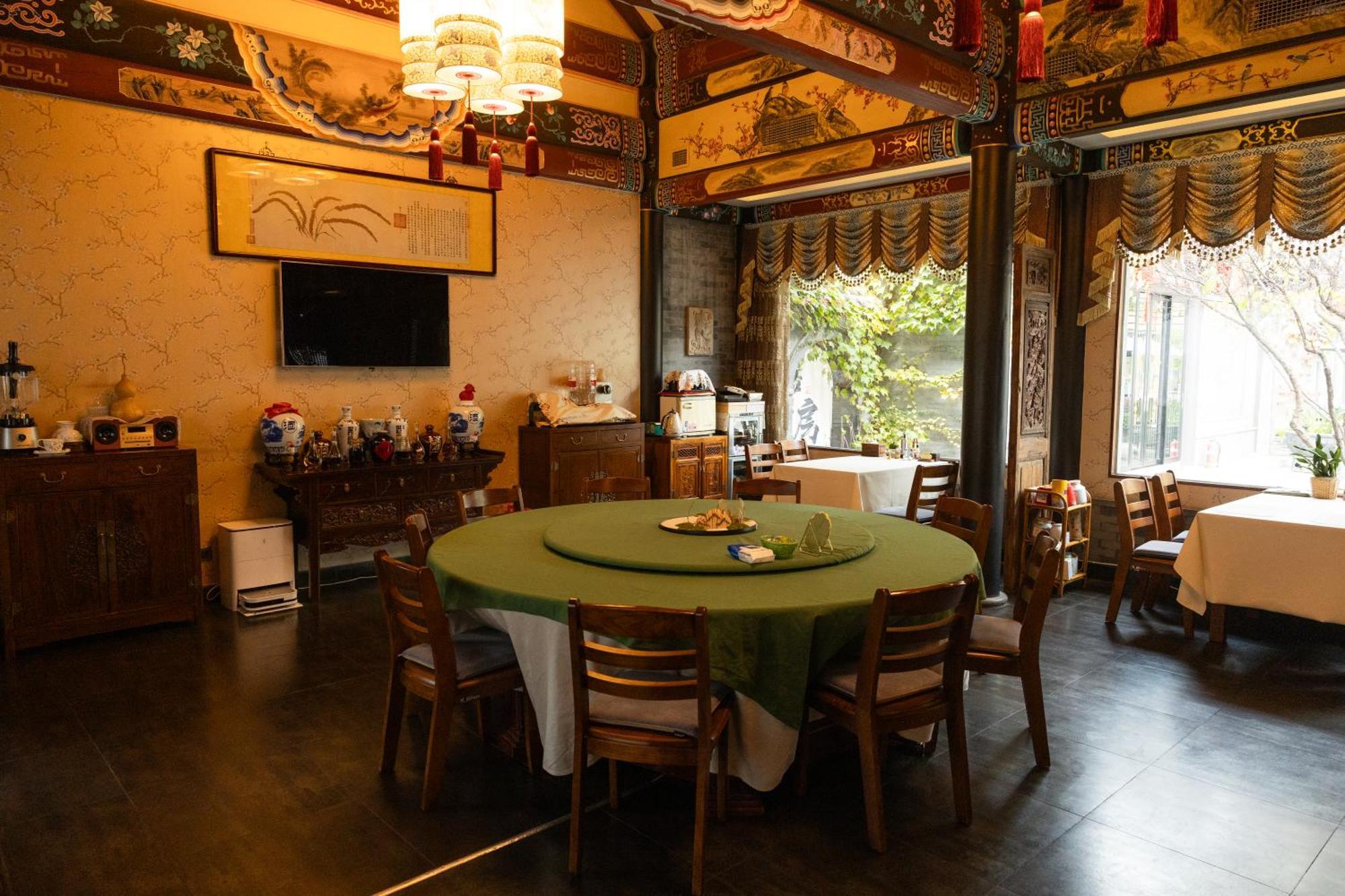 Datong Yunzhong Traditional Courtyard Exterior photo